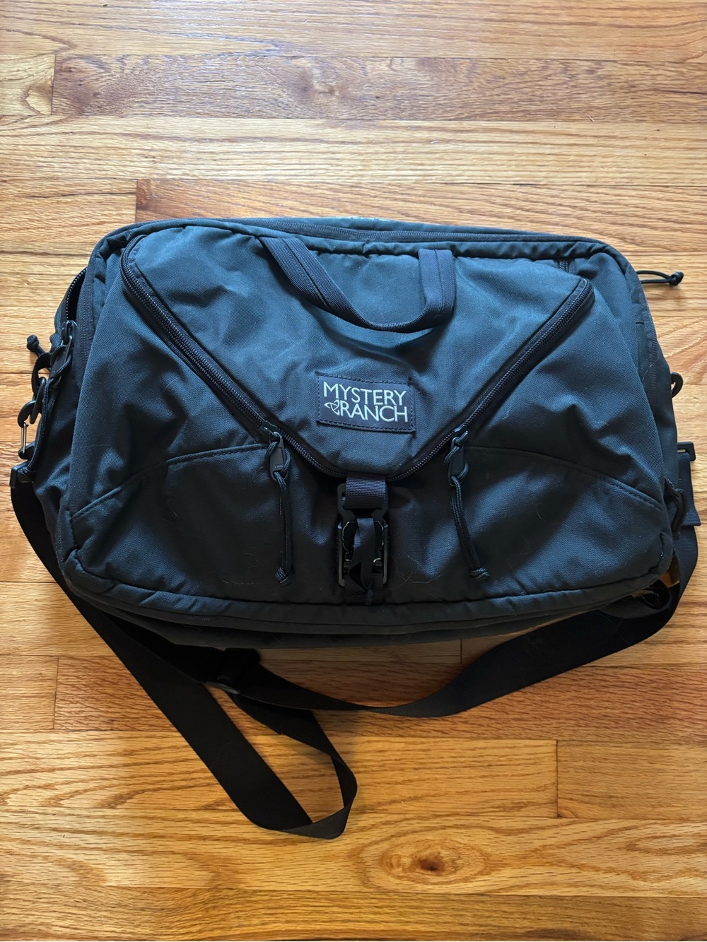 MYSTERY RANCH Black Tactical Messenger Shoulder Bag